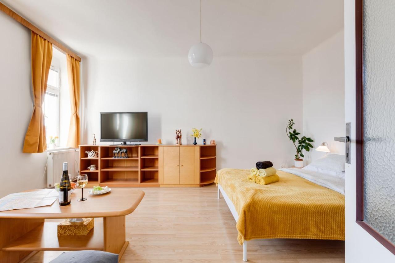 פראג Sunshine Apartment Near The City Center מראה חיצוני תמונה