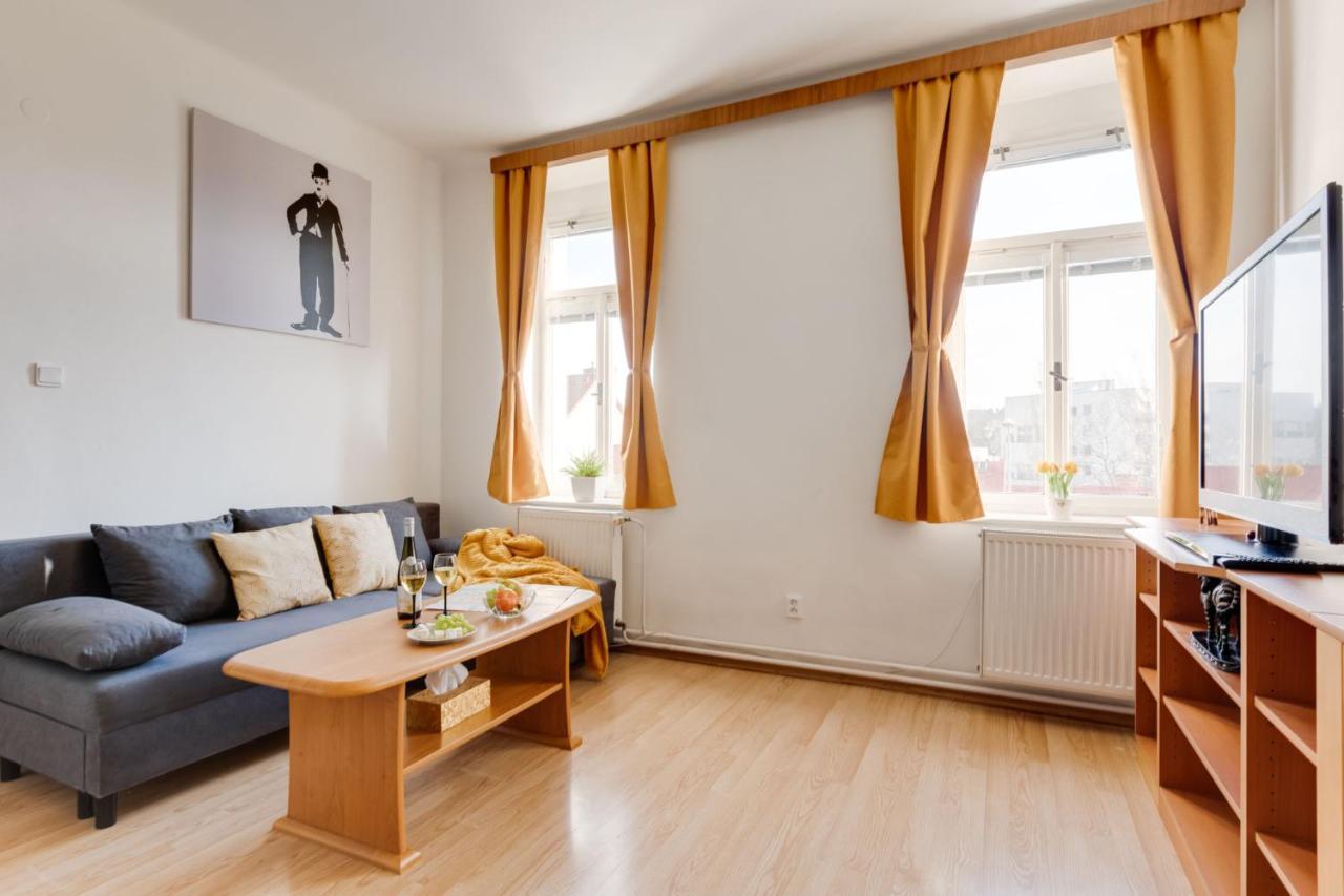 פראג Sunshine Apartment Near The City Center מראה חיצוני תמונה