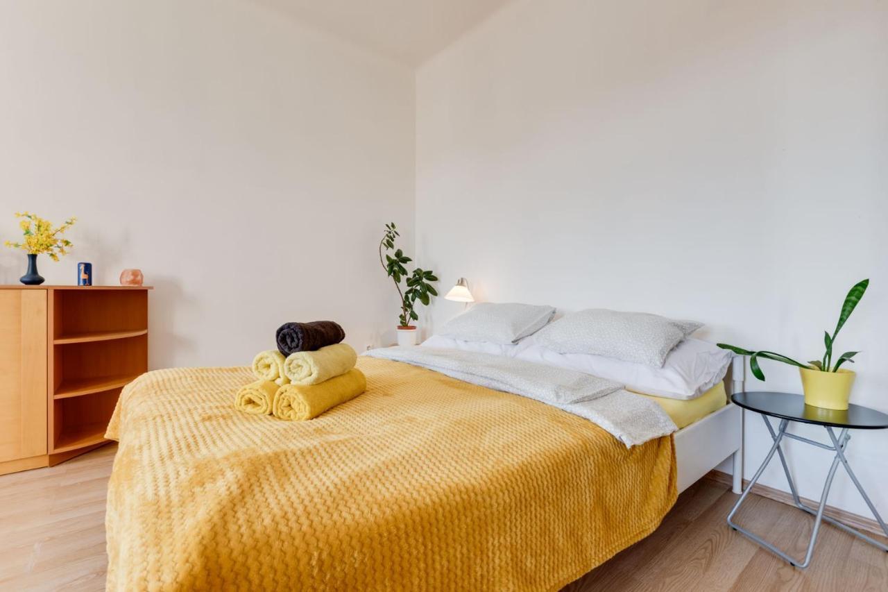 פראג Sunshine Apartment Near The City Center מראה חיצוני תמונה