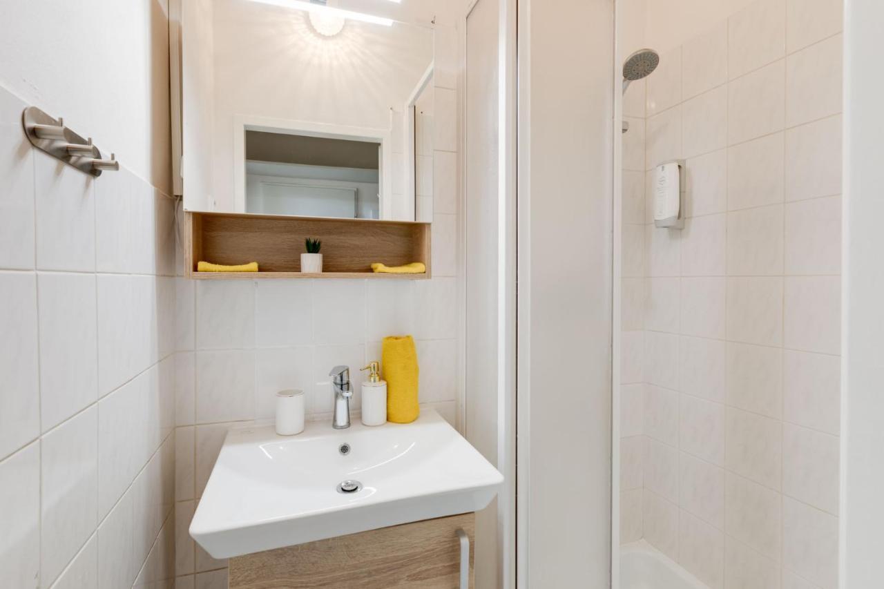 פראג Sunshine Apartment Near The City Center מראה חיצוני תמונה