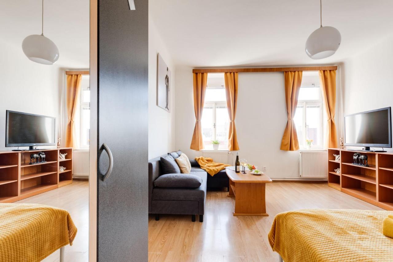 פראג Sunshine Apartment Near The City Center מראה חיצוני תמונה