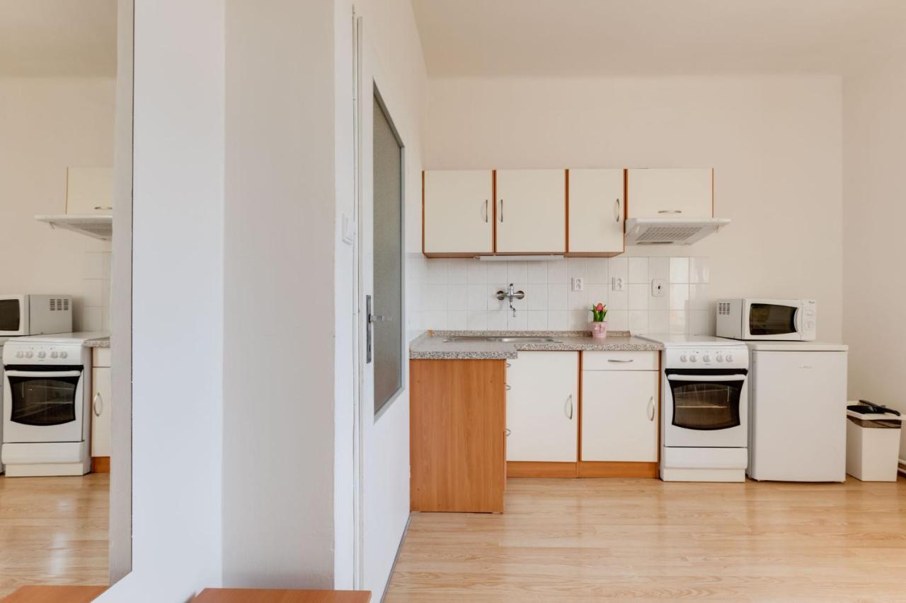 פראג Sunshine Apartment Near The City Center מראה חיצוני תמונה