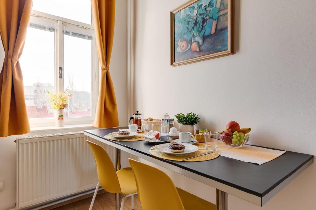 פראג Sunshine Apartment Near The City Center מראה חיצוני תמונה