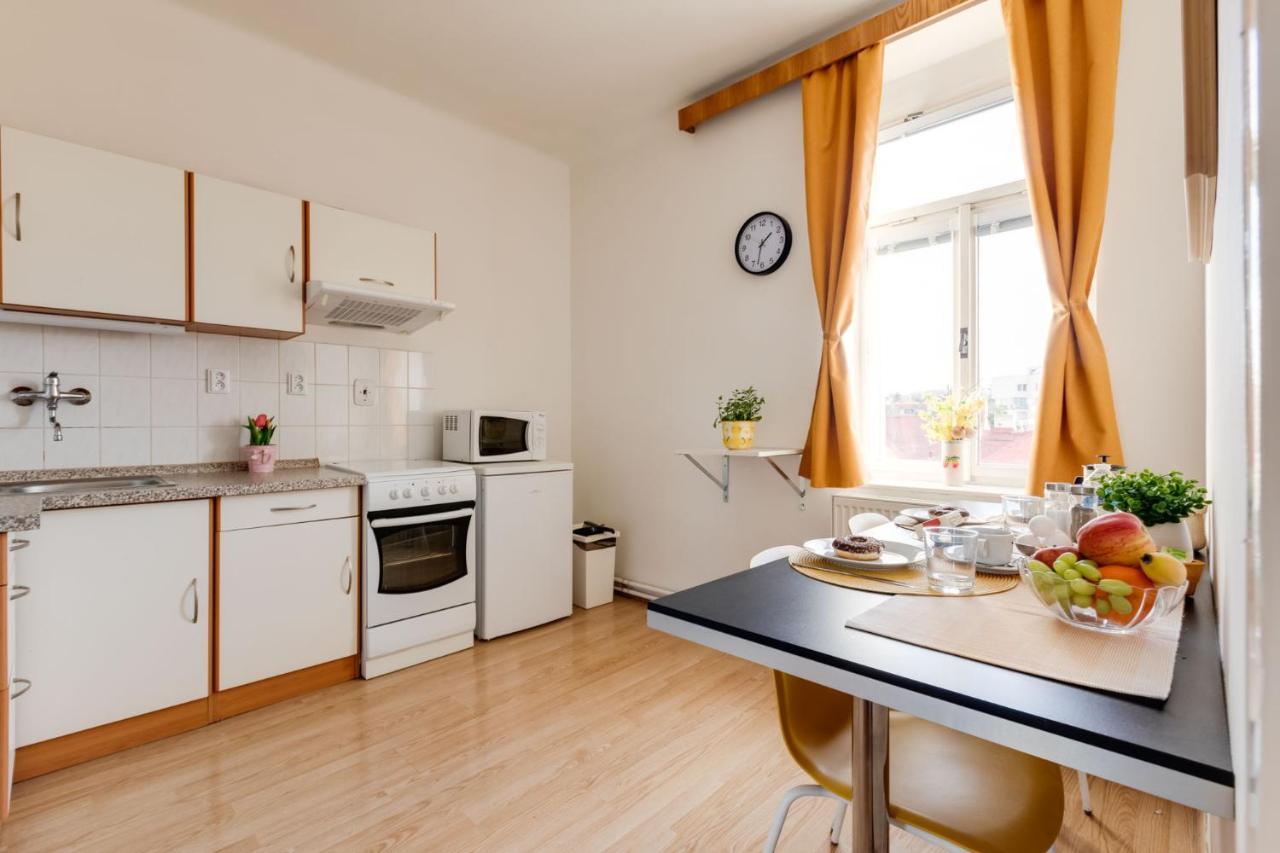 פראג Sunshine Apartment Near The City Center מראה חיצוני תמונה