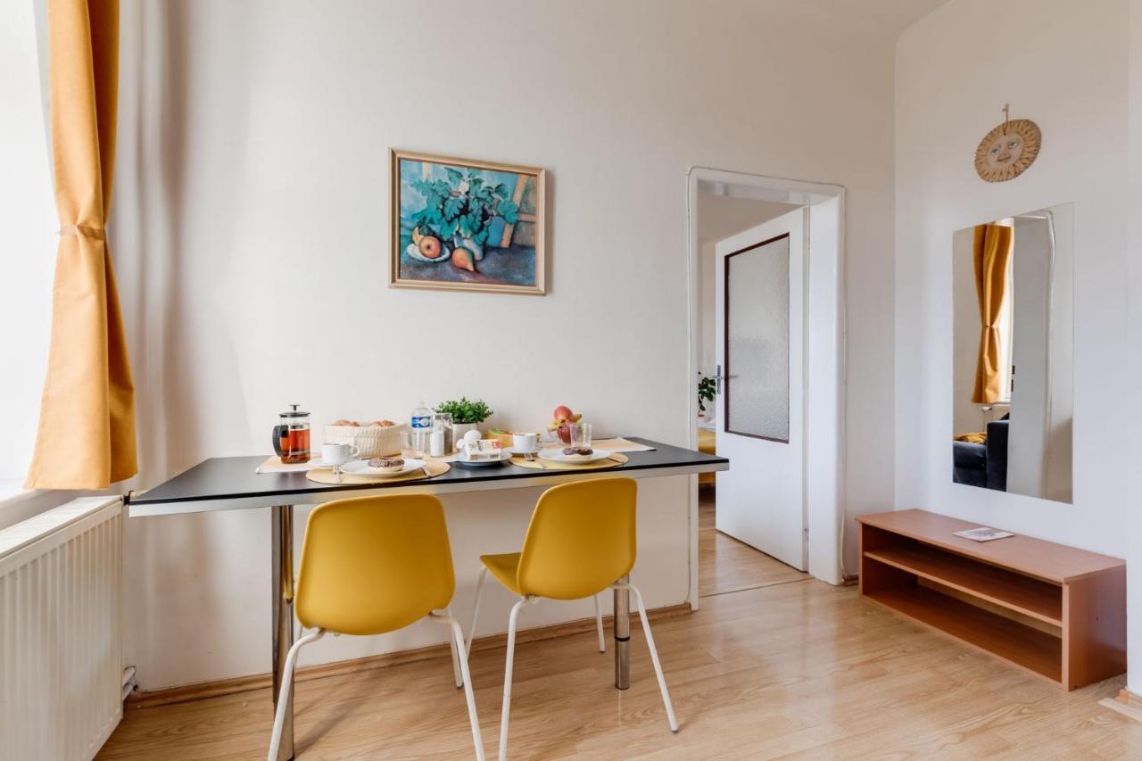 פראג Sunshine Apartment Near The City Center מראה חיצוני תמונה