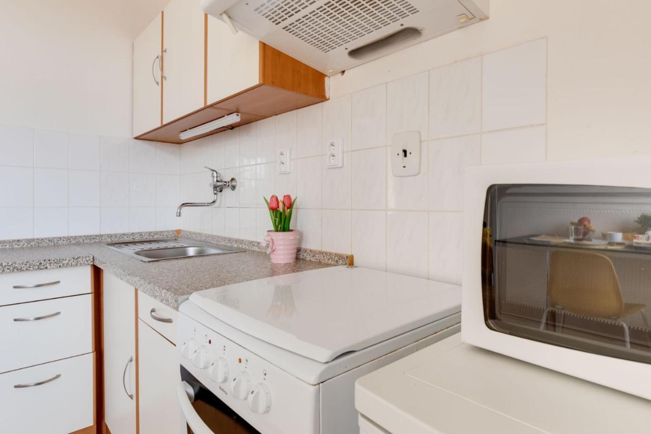 פראג Sunshine Apartment Near The City Center מראה חיצוני תמונה